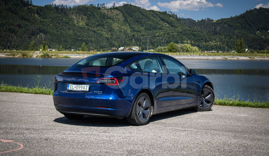Tesla Model 3 Long Range 4x4 Premium Sound, Biely interiér, odpočet DPH