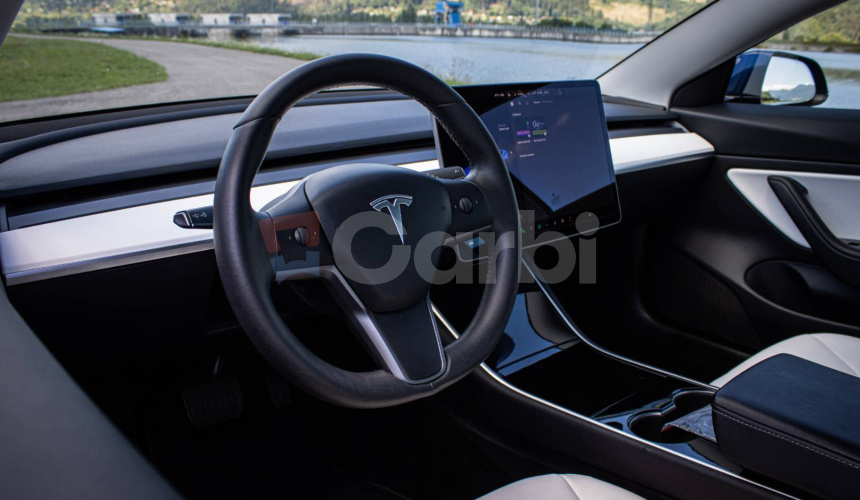 Tesla Model 3 Long Range 4x4 Premium Sound, Biely interiér, odpočet DPH