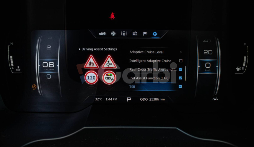 SsangYong Korando 1.5 Turbo e-XGI 163k Premium AWD A/T