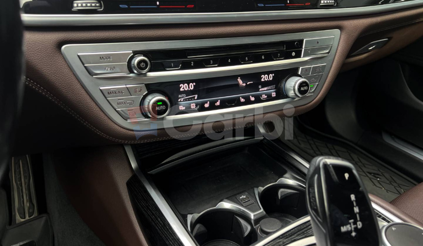 BMW Rad 7 750i xDrive A/T