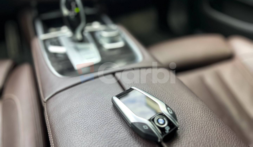 BMW Rad 7 750i xDrive A/T