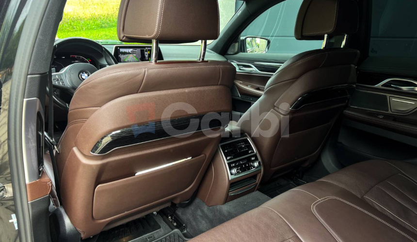 BMW Rad 7 750i xDrive A/T