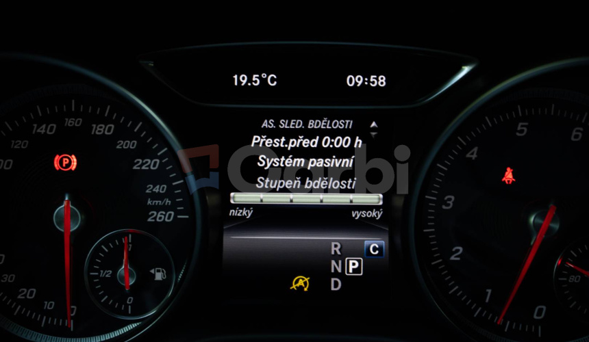 Mercedes-Benz CLA Kupé 180 AMG Line, Slovenské, Night package, Keylles, Apple car play, Kamera