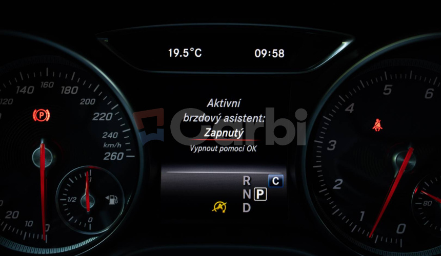 Mercedes-Benz CLA Kupé 180 AMG Line, Slovenské, Night package, Keylles, Apple car play, Kamera