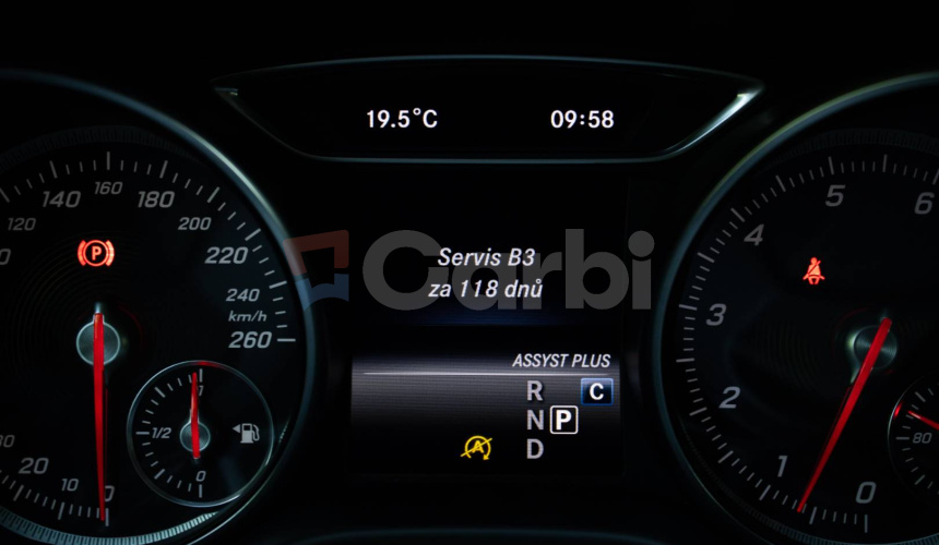 Mercedes-Benz CLA Kupé 180 AMG Line, Slovenské, Night package, Keylles, Apple car play, Kamera