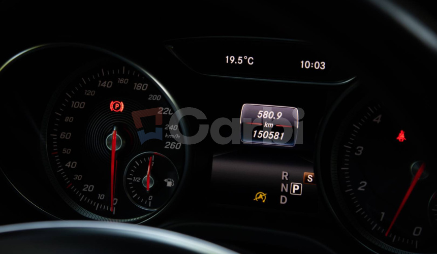 Mercedes-Benz CLA Kupé 180 AMG Line, Slovenské, Night package, Keylles, Apple car play, Kamera
