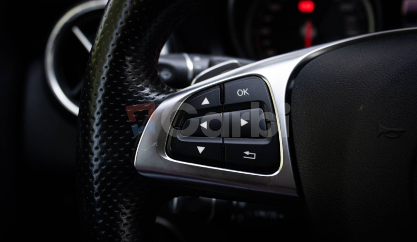 Mercedes-Benz CLA Kupé 180 AMG Line, Slovenské, Night package, Keylles, Apple car play, Kamera