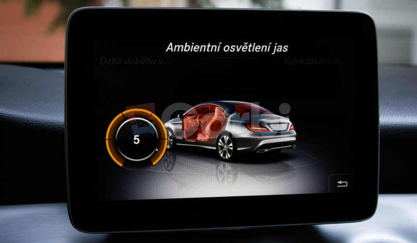 Mercedes-Benz CLA Kupé 180 AMG Line, Slovenské, Night package, Keylles, Apple car play, Kamera