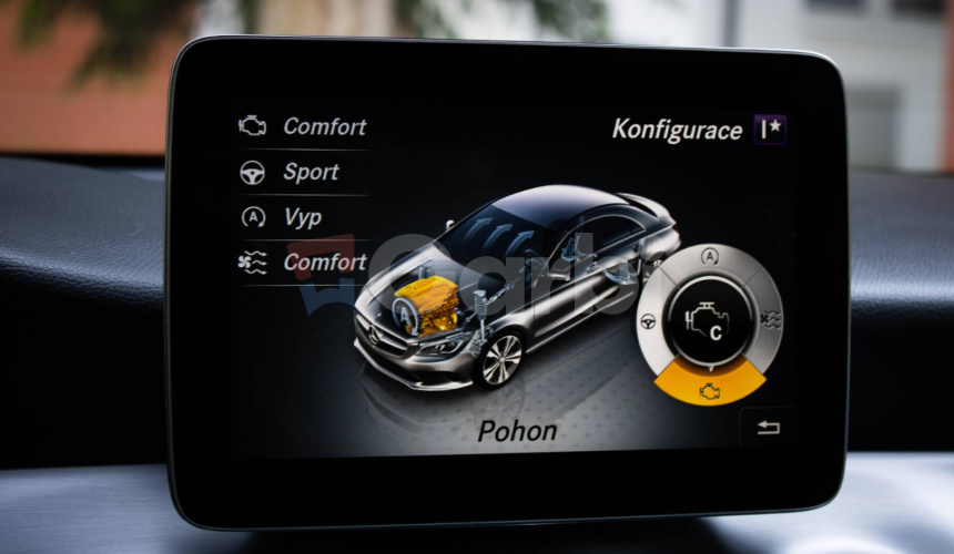 Mercedes-Benz CLA Kupé 180 AMG Line, Slovenské, Night package, Keylles, Apple car play, Kamera