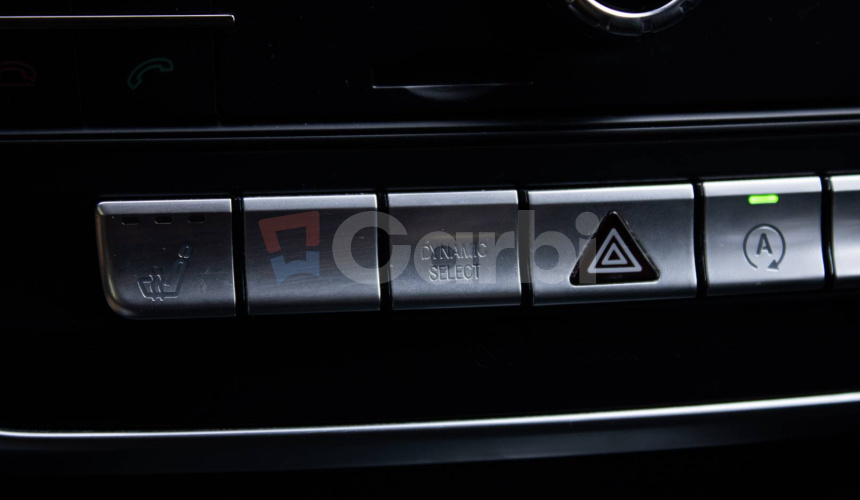Mercedes-Benz CLA Kupé 180 AMG Line, Slovenské, Night package, Keylles, Apple car play, Kamera