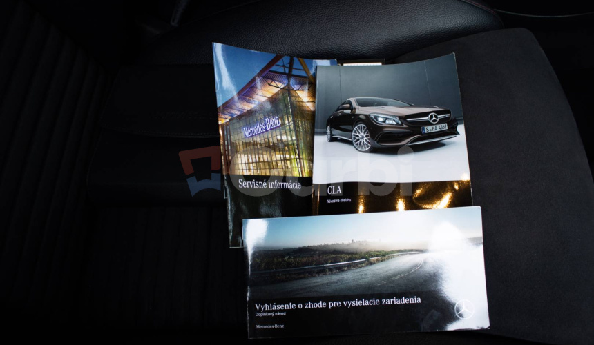 Mercedes-Benz CLA Kupé 180 AMG Line, Slovenské, Night package, Keylles, Apple car play, Kamera