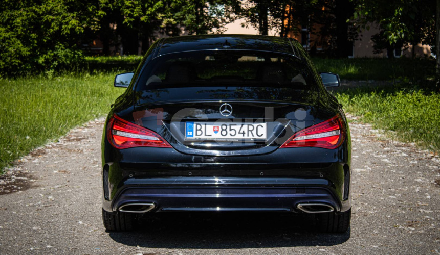 Mercedes-Benz CLA Kupé 180 AMG Line, Slovenské, Night package, Keylles, Apple car play, Kamera