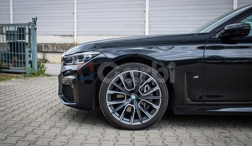 BMW 730d xDrive MSport, Laser, Webasto, Masáž 4x, DPH
