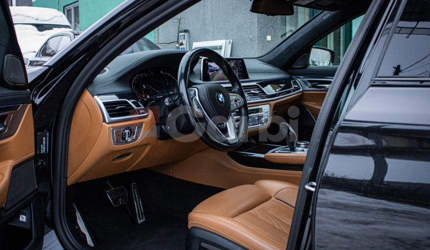 BMW 730d xDrive MSport, Laser, Webasto, Masáž 4x, DPH