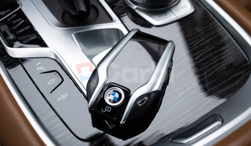 BMW 730d xDrive MSport, Laser, Webasto, Masáž 4x, DPH