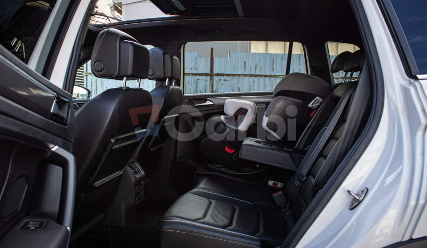 Volkswagen Tiguan 2.0 BiTDI 176 kW 4Motion DSG RLine, Webasto, Dynaudio, Pano, Matrix,HUD