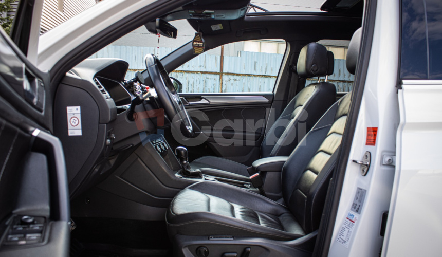 Volkswagen Tiguan 2.0 BiTDI 176 kW 4Motion DSG RLine, Webasto, Dynaudio, Pano, Matrix,HUD