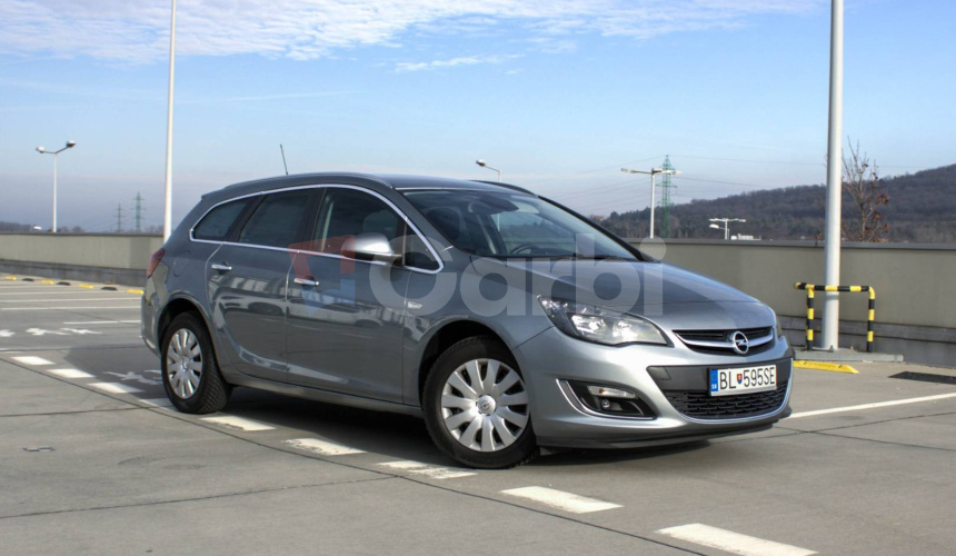 Opel Astra Sport Tourer ST 1.4 Turbo 140k Cosmo