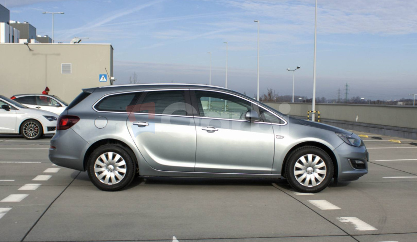 Opel Astra Sport Tourer ST 1.4 Turbo 140k Cosmo