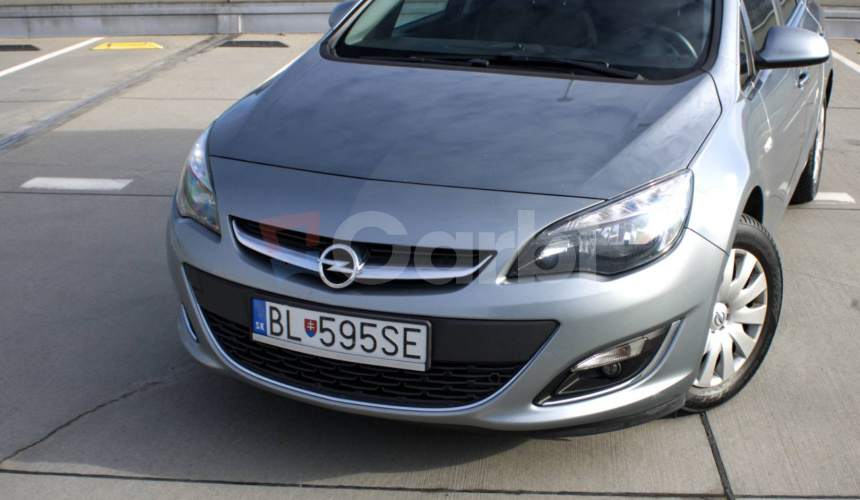 Opel Astra Sport Tourer ST 1.4 Turbo 140k Cosmo