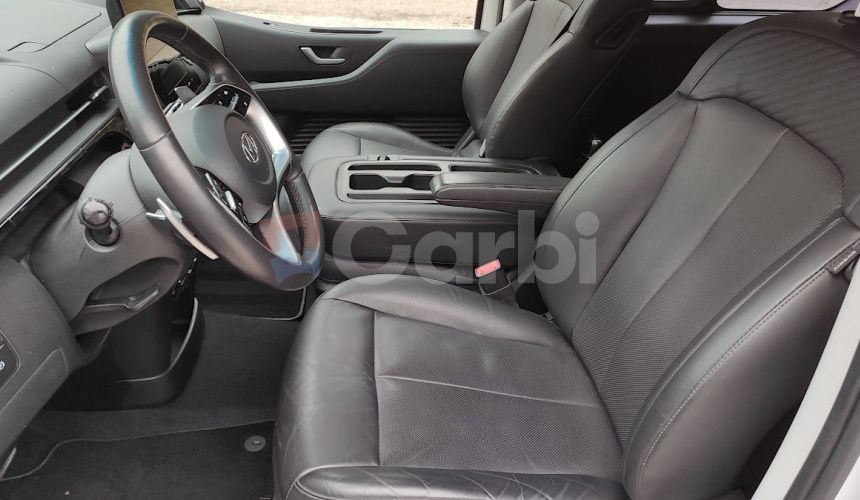 Hyundai STARIA 2.2 CRDi Premium A/T