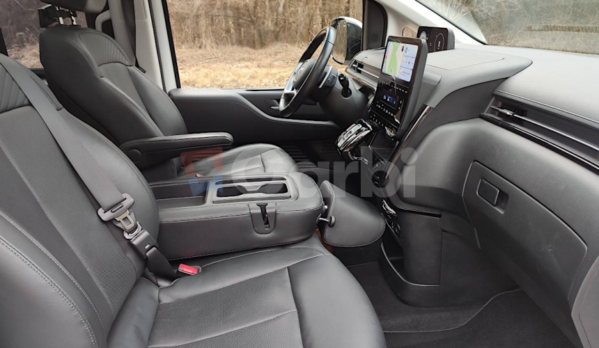 Hyundai STARIA 2.2 CRDi Premium A/T