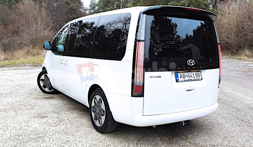 Hyundai STARIA 2.2 CRDi Premium A/T