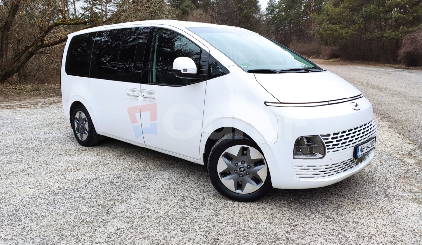 Hyundai STARIA 2.2 CRDi Premium A/T