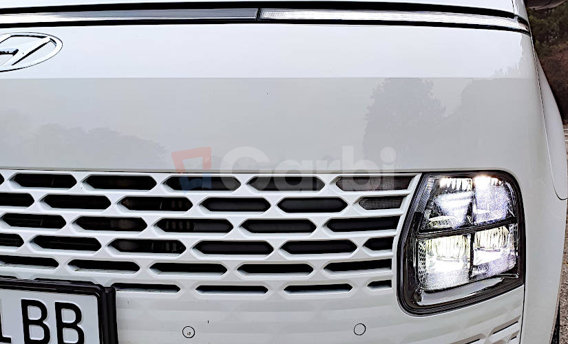 Hyundai STARIA 2.2 CRDi Premium A/T