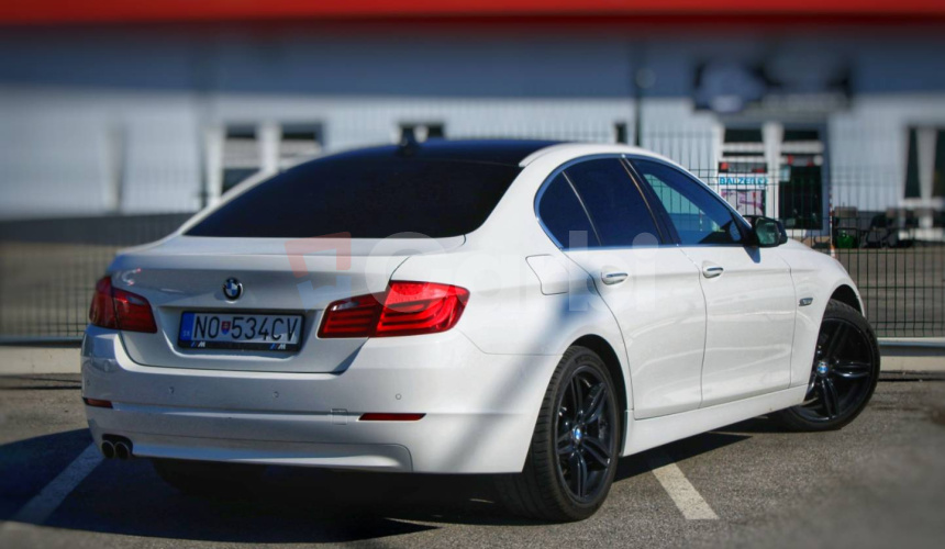 BMW Rad 5 530d xDrive A/T