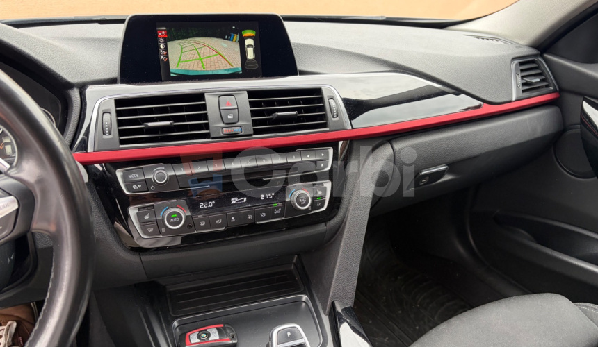 BMW Rad 3 Touring 320i xDrive M Sport Shadow A/T