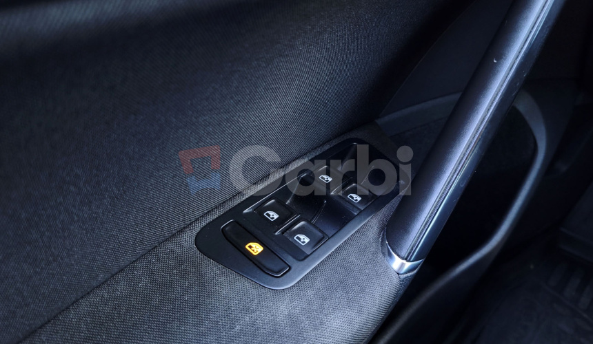 Volkswagen Golf Variant 1.6 TDI DSG Lounge