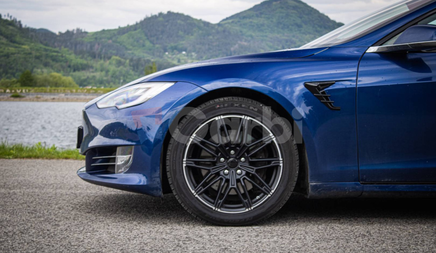 Tesla Model S 100 D, Free Supercharger, EAP, MC2 čip ,Vzduch, CCS adaptér, DPH
