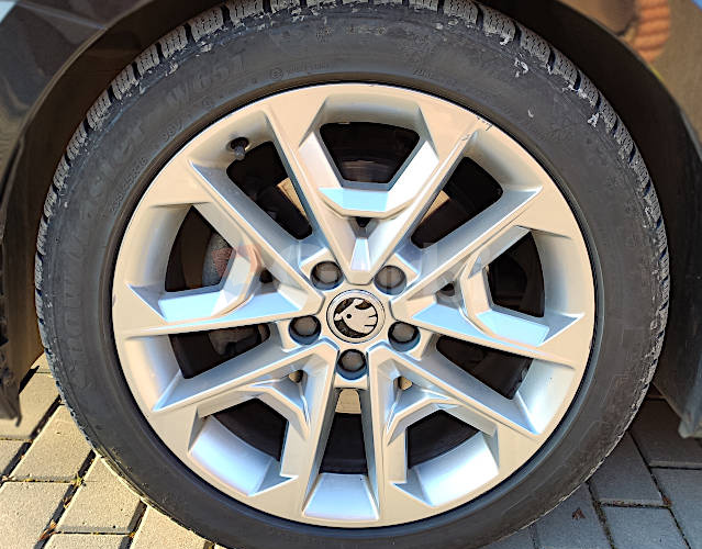 Škoda Superb combi 4x4 L&K + WEBASTO