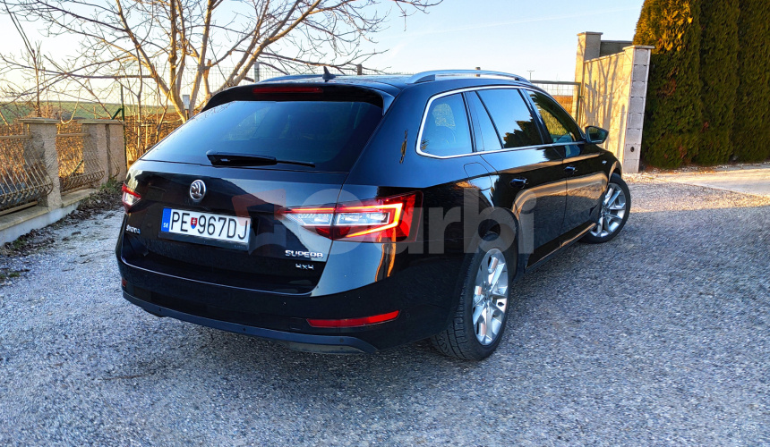 Škoda Superb combi 4x4 L&K + WEBASTO