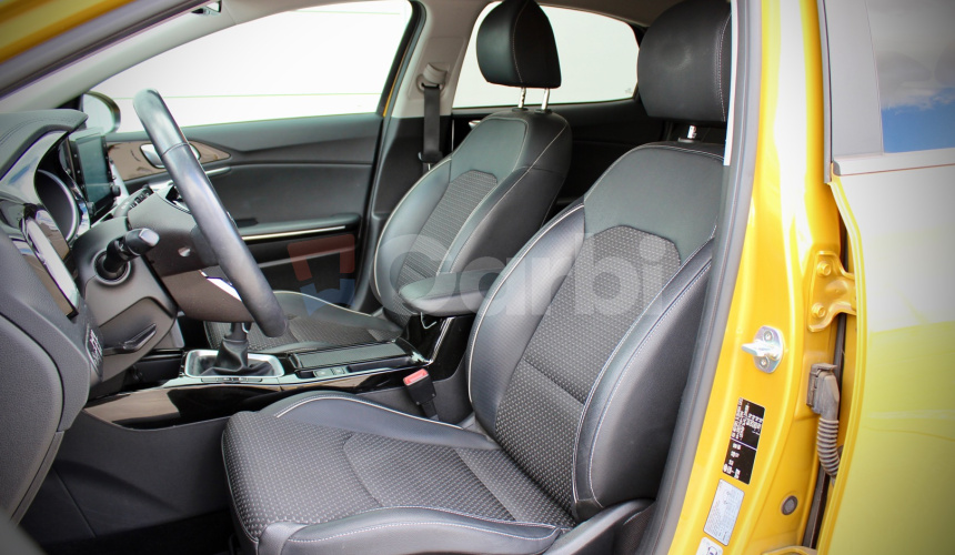 KIA XCeed Silver 103 kW