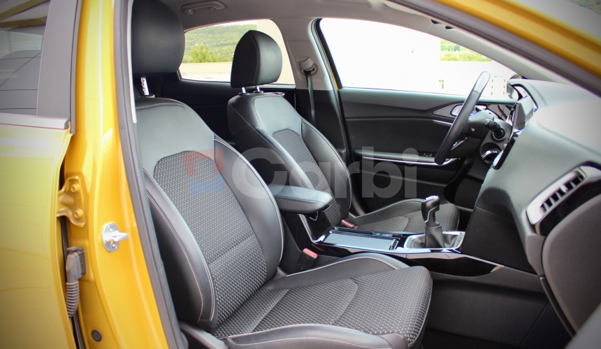 KIA XCeed Silver 103 kW