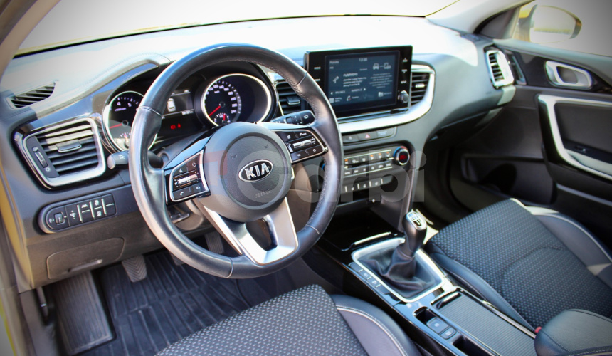 KIA XCeed Silver 103 kW