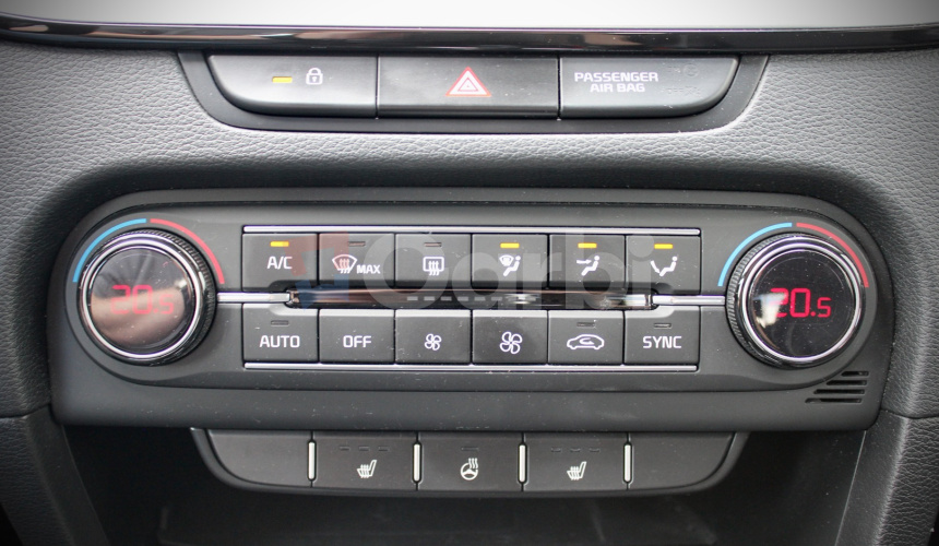 KIA XCeed Silver 103 kW
