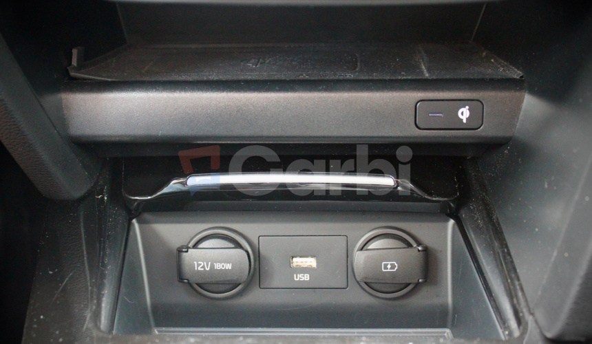 KIA XCeed Silver 103 kW