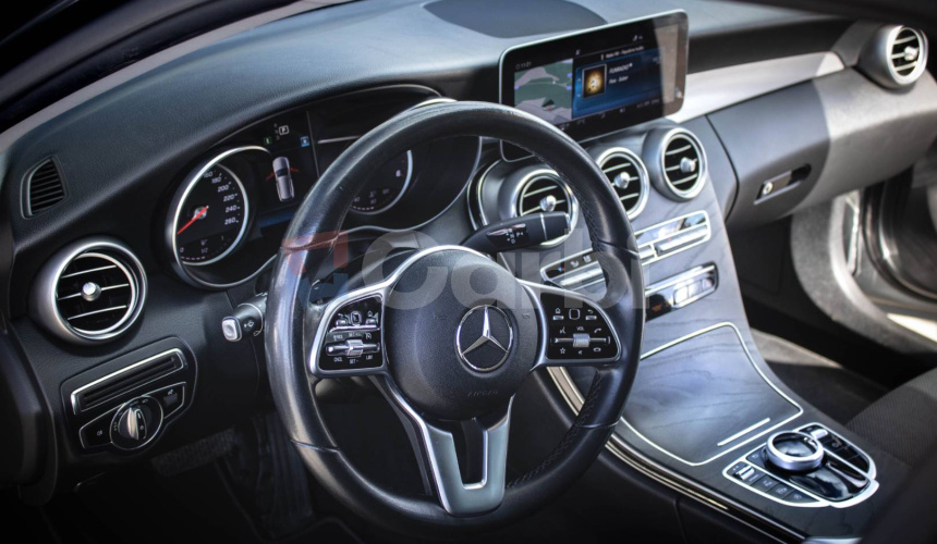 Mercedes-Benz C trieda Kombi 220d Avantgarde package, Mercedes me aplikácia, Parkovacia kamera