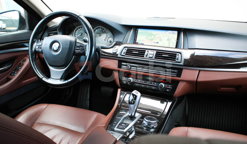 BMW Rad 5 Touring 5 520d xDrive A/T, 140kW, A8, SR vozidlo, Pôvodný lak, Zimné komlety