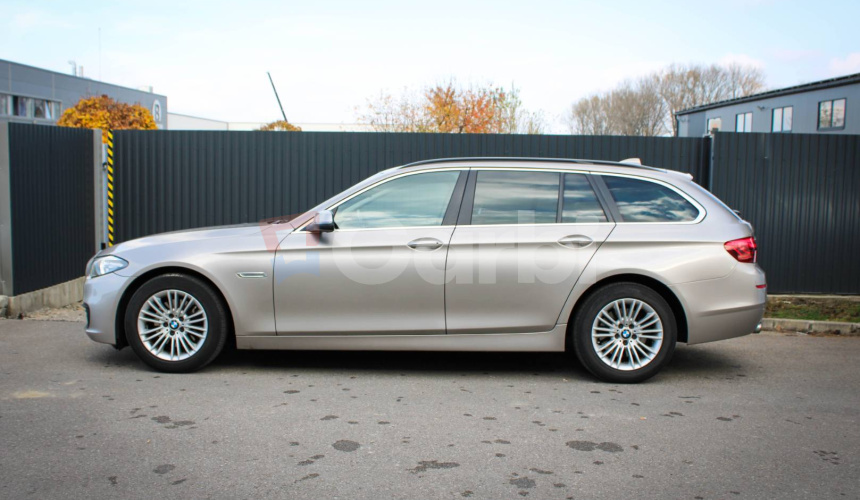 BMW Rad 5 Touring 5 520d xDrive A/T, 140kW, A8, SR vozidlo, Pôvodný lak, Zimné komlety