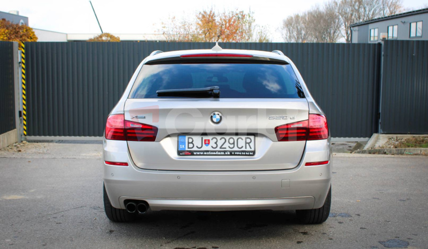 BMW Rad 5 Touring 5 520d xDrive A/T, 140kW, A8, SR vozidlo, Pôvodný lak, Zimné komlety