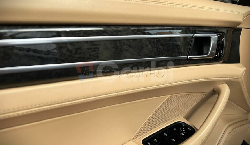 Porsche Panamera 4S