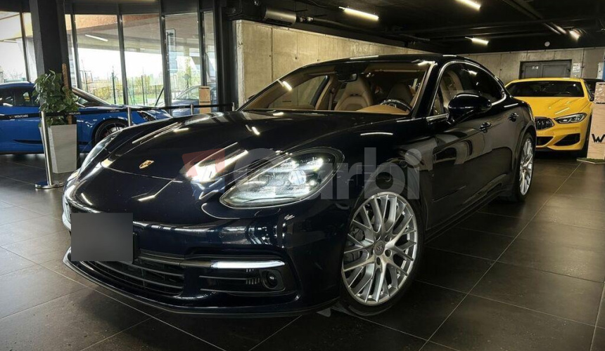 Porsche Panamera 4S