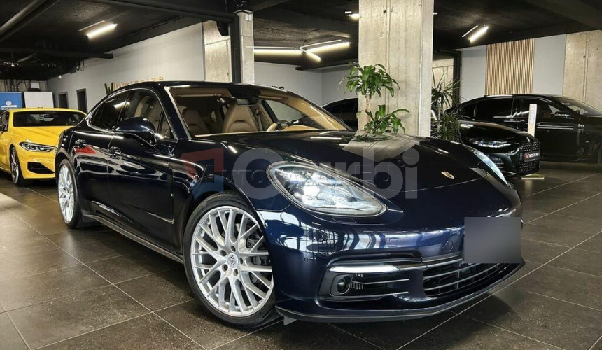 Porsche Panamera 4S