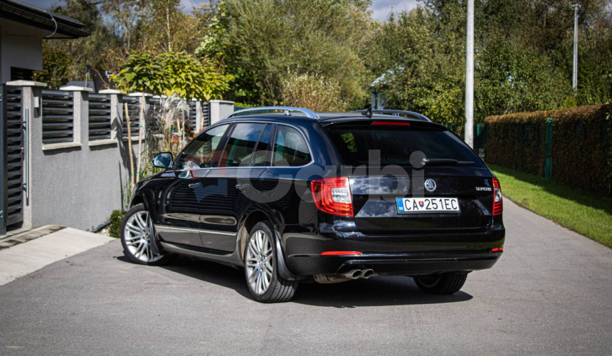 Škoda Superb Combi 2.0 TDI CR 4x4, Alcantara, ZEDER, Slovenské, 4x výhrev, el.kufor