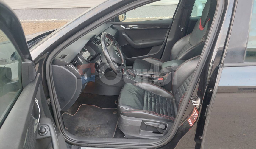 Škoda Octavia Combi 2.0 TDI DPF RS DSG