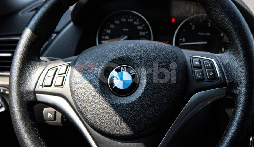 BMW X1 xDrive 18d A/T